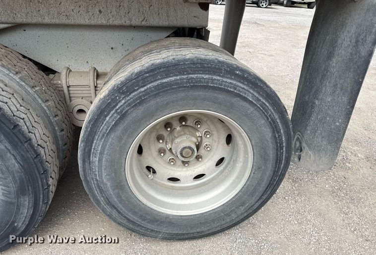 image for item DZ4192 1999 Western Construction Components end dump trailer