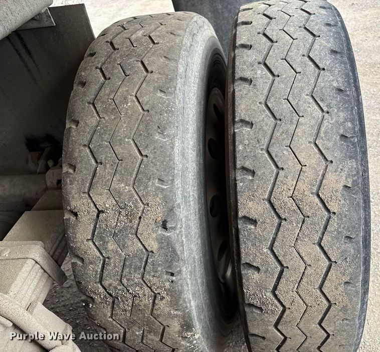 image for item DZ4192 1999 Western Construction Components end dump trailer