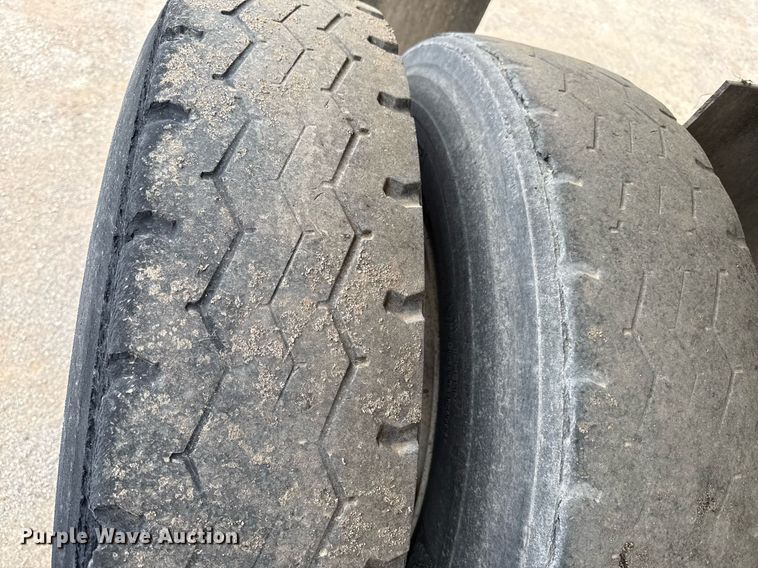 image for item DZ4192 1999 Western Construction Components end dump trailer