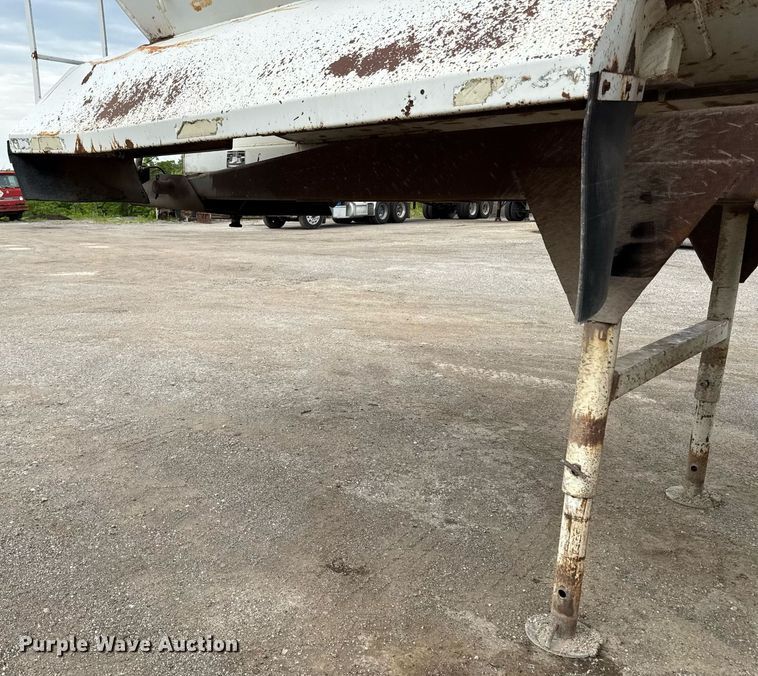 image for item DZ4193 1999 Western Construction Components end dump trailer