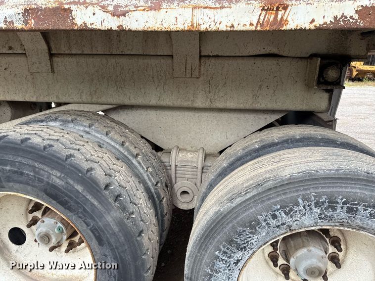 image for item DZ4193 1999 Western Construction Components end dump trailer