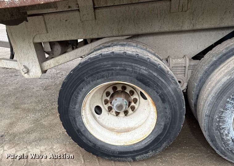 image for item DZ4193 1999 Western Construction Components end dump trailer