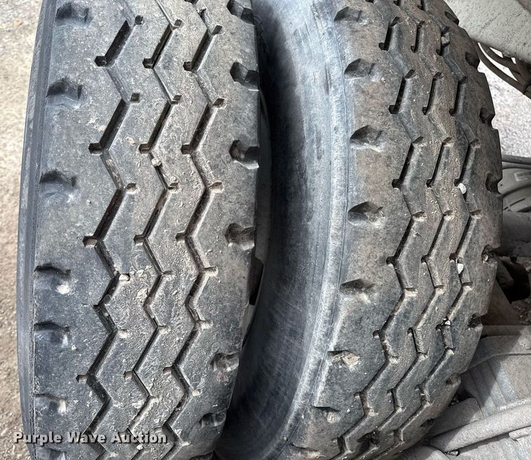 image for item DZ4193 1999 Western Construction Components end dump trailer