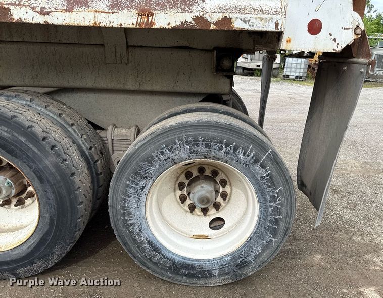 image for item DZ4193 1999 Western Construction Components end dump trailer