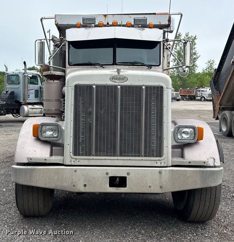 image for item DZ4194 2000 Peterbilt 378 dump truck