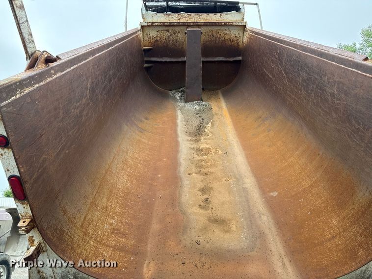 image for item DZ4194 2000 Peterbilt 378 dump truck