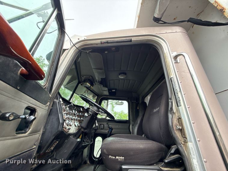 image for item DZ4194 2000 Peterbilt 378 dump truck