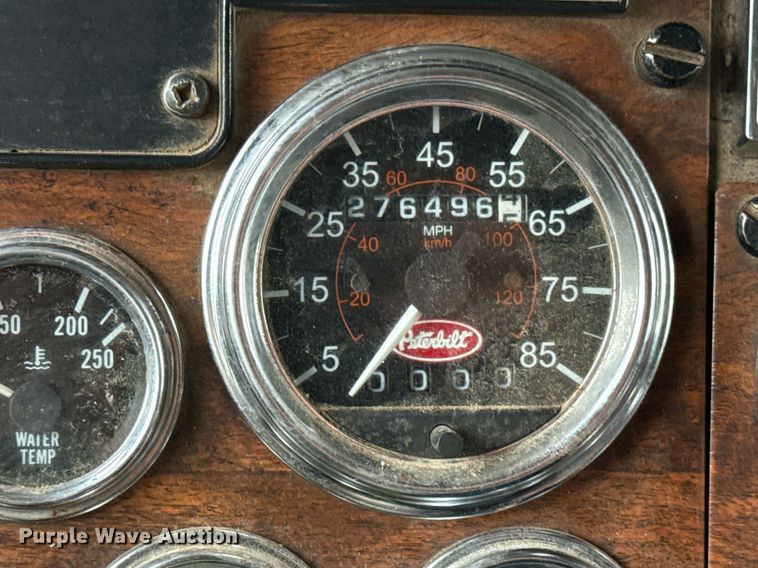 image for item DZ4194 2000 Peterbilt 378 dump truck