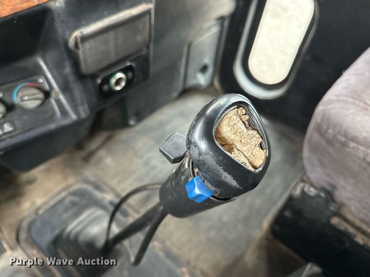 image for item DZ4194 2000 Peterbilt 378 dump truck