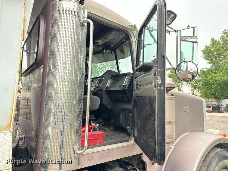 image for item DZ4194 2000 Peterbilt 378 dump truck