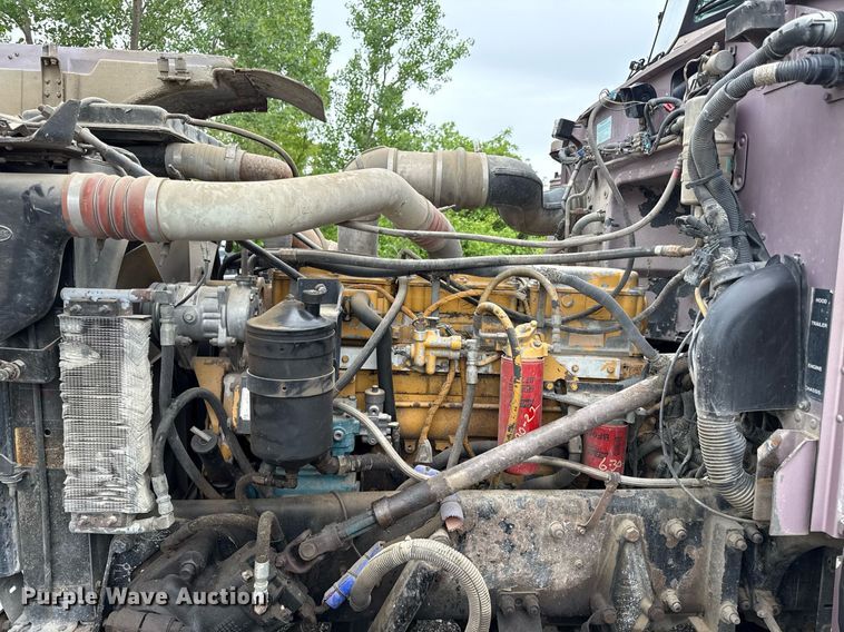 image for item DZ4194 2000 Peterbilt 378 dump truck