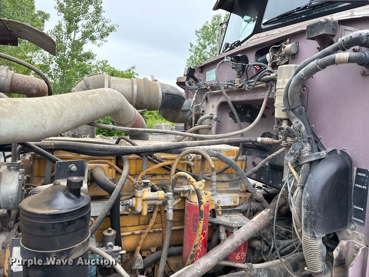 image for item DZ4194 2000 Peterbilt 378 dump truck