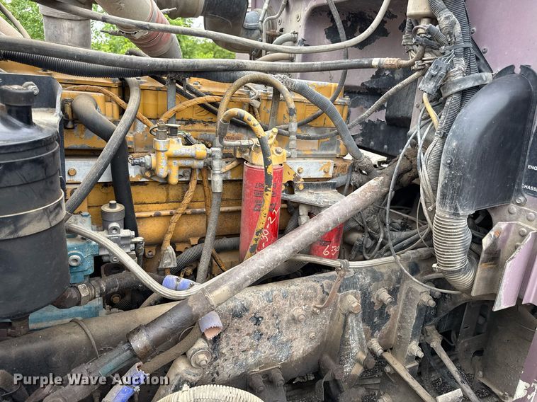 image for item DZ4194 2000 Peterbilt 378 dump truck