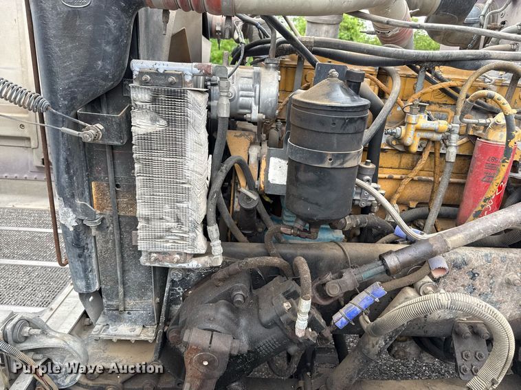 image for item DZ4194 2000 Peterbilt 378 dump truck