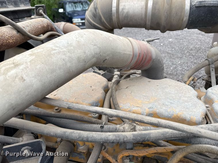 image for item DZ4194 2000 Peterbilt 378 dump truck