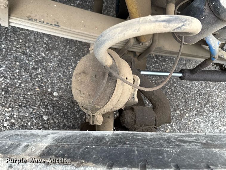 image for item DZ4194 2000 Peterbilt 378 dump truck