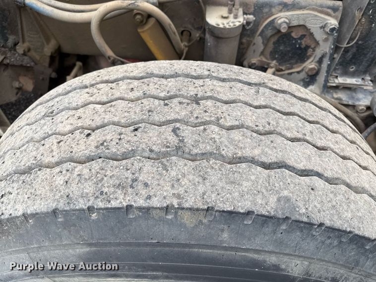 image for item DZ4194 2000 Peterbilt 378 dump truck