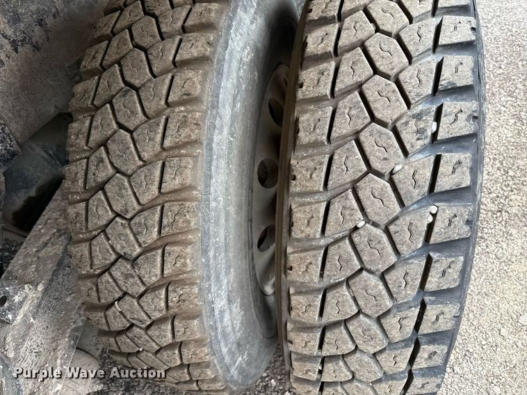 image for item DZ4194 2000 Peterbilt 378 dump truck