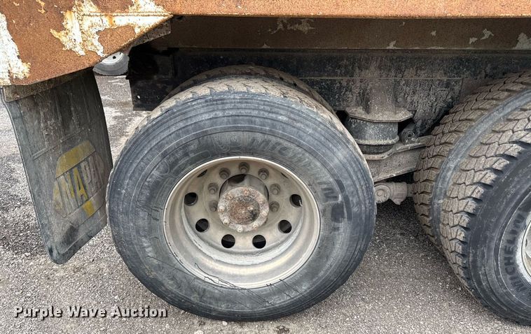 image for item DZ4194 2000 Peterbilt 378 dump truck