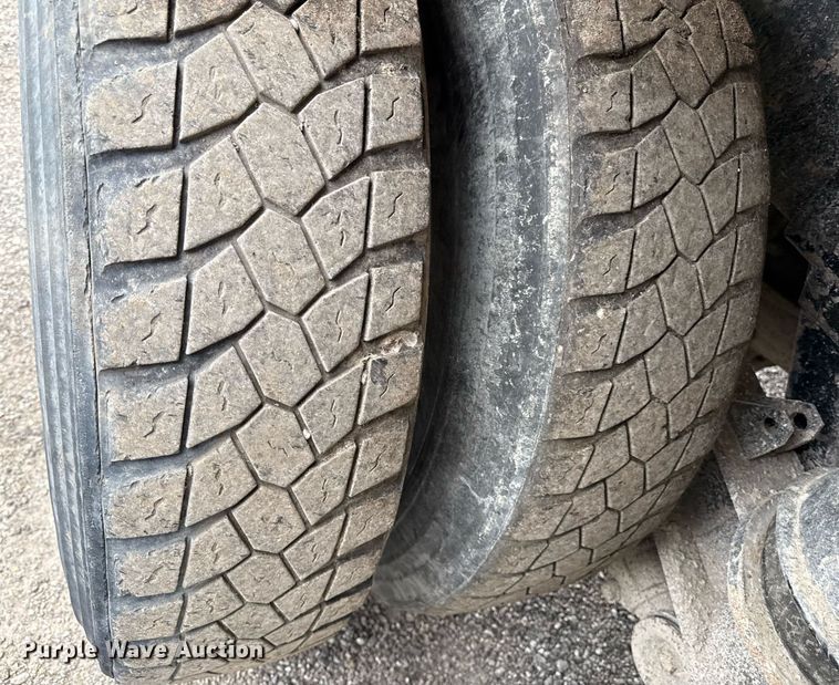 image for item DZ4194 2000 Peterbilt 378 dump truck