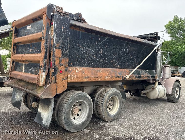 image for item DZ4195 2000 Peterbilt 378 dump truck