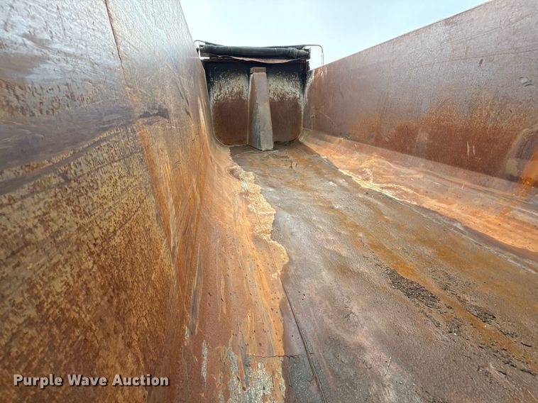 image for item DZ4195 2000 Peterbilt 378 dump truck