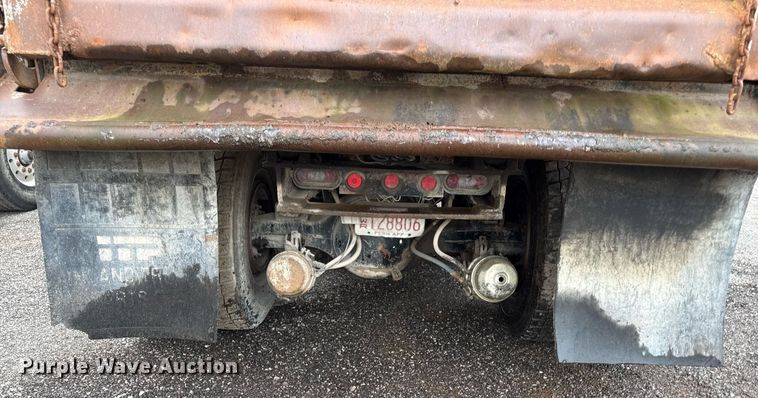 image for item DZ4195 2000 Peterbilt 378 dump truck