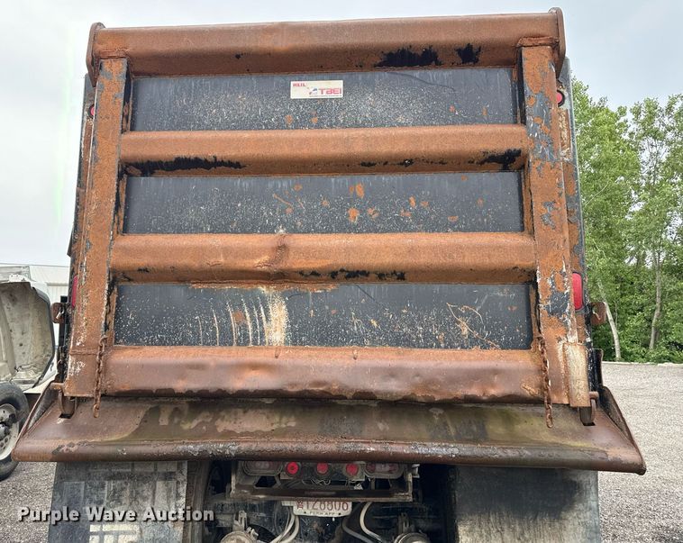 image for item DZ4195 2000 Peterbilt 378 dump truck