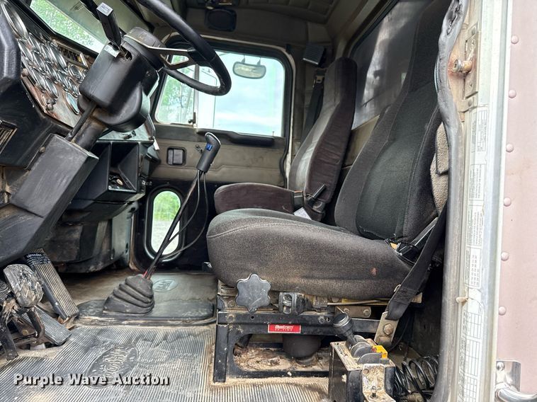 image for item DZ4195 2000 Peterbilt 378 dump truck