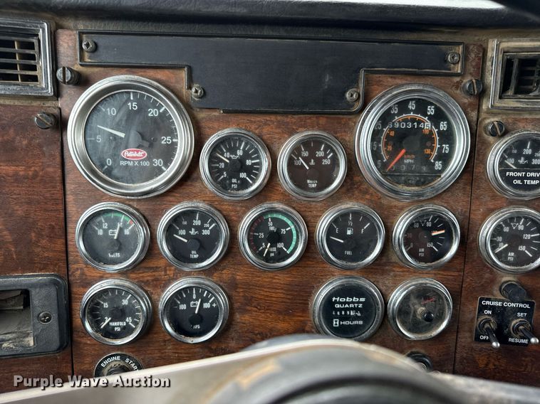 image for item DZ4195 2000 Peterbilt 378 dump truck