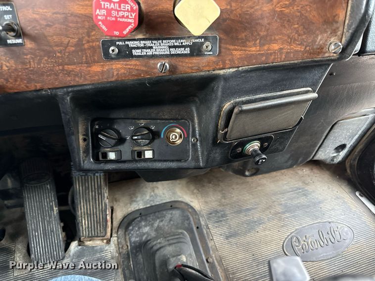 image for item DZ4195 2000 Peterbilt 378 dump truck