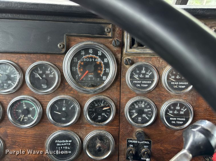 image for item DZ4195 2000 Peterbilt 378 dump truck