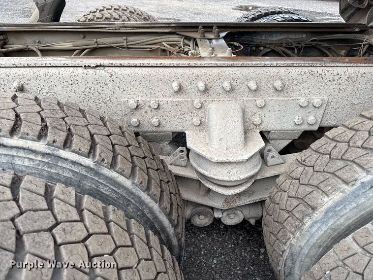 image for item DZ4195 2000 Peterbilt 378 dump truck