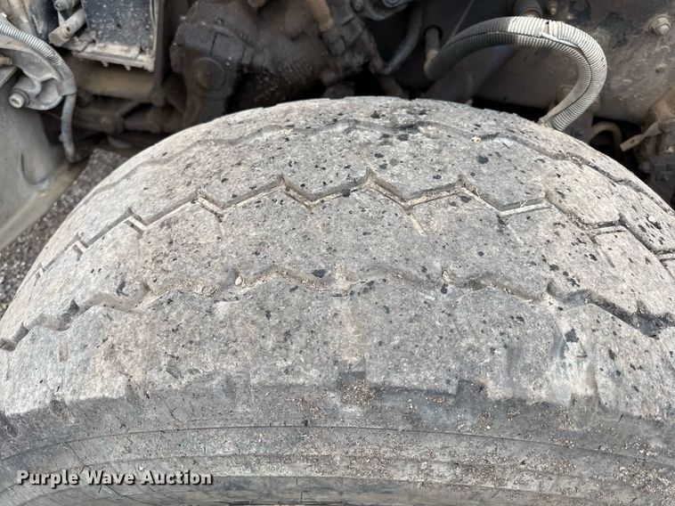 image for item DZ4195 2000 Peterbilt 378 dump truck