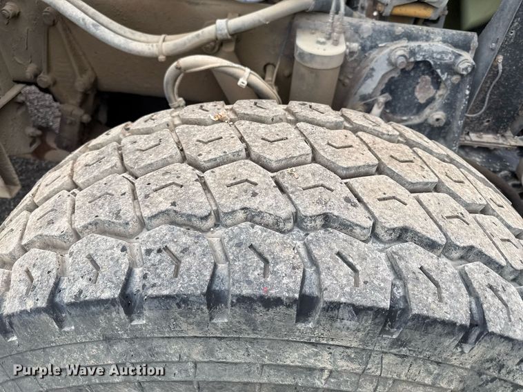 image for item DZ4195 2000 Peterbilt 378 dump truck