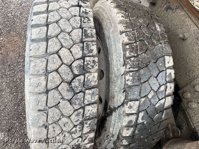 image for item DZ4195 2000 Peterbilt 378 dump truck