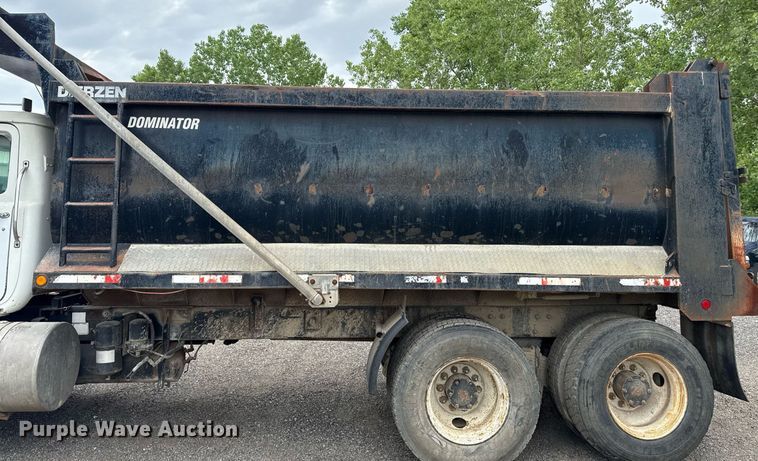 image for item DZ4196 1995 Mack RD6885 dump truck