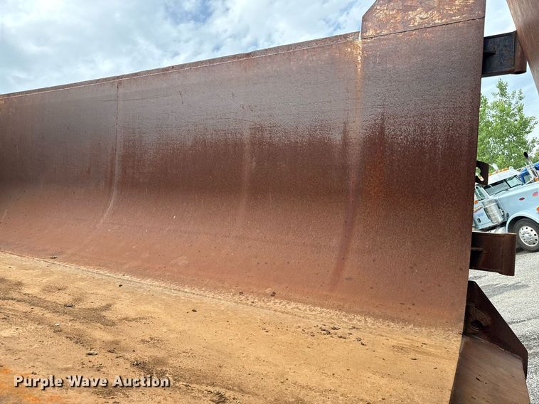 image for item DZ4196 1995 Mack RD6885 dump truck