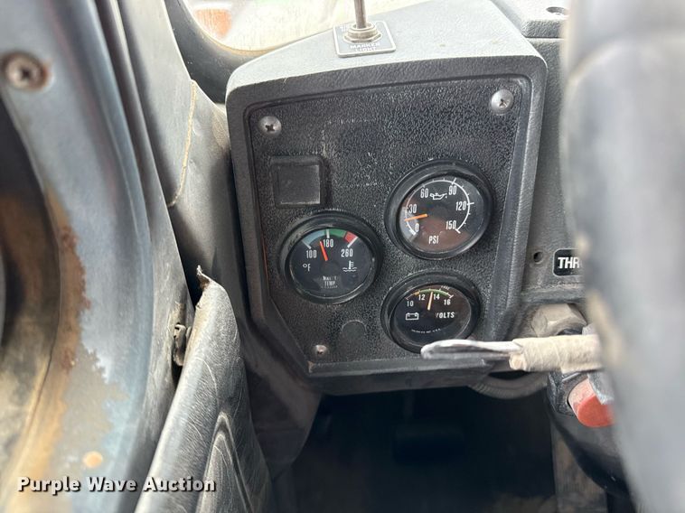 image for item DZ4196 1995 Mack RD6885 dump truck