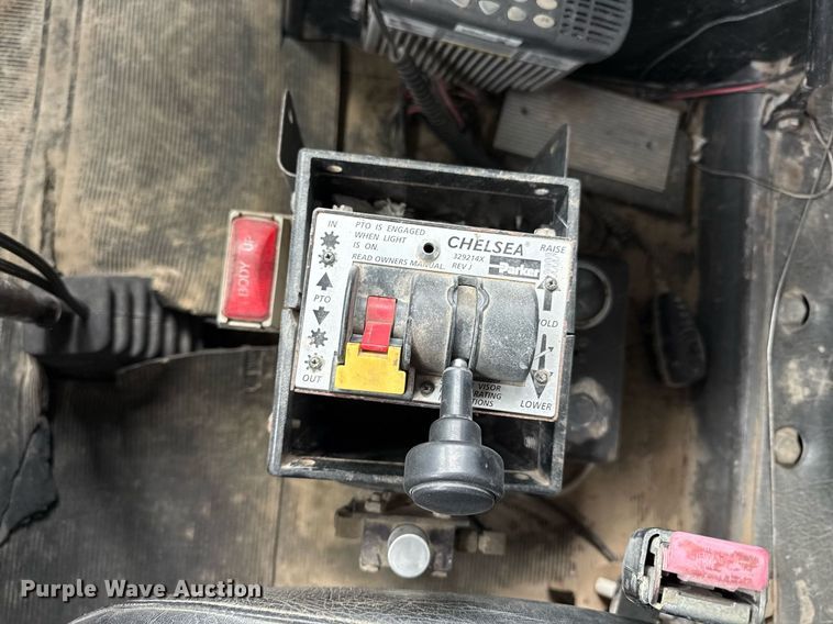 image for item DZ4196 1995 Mack RD6885 dump truck