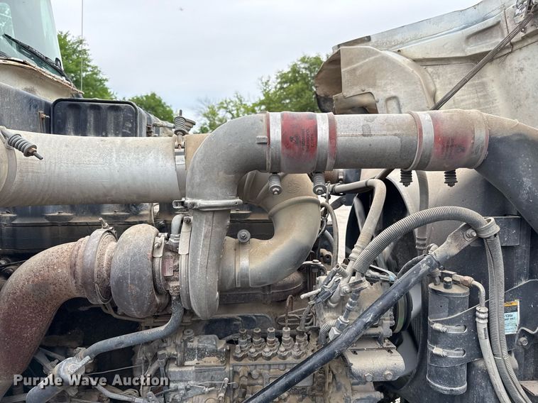 image for item DZ4196 1995 Mack RD6885 dump truck