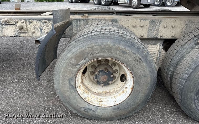 image for item DZ4196 1995 Mack RD6885 dump truck