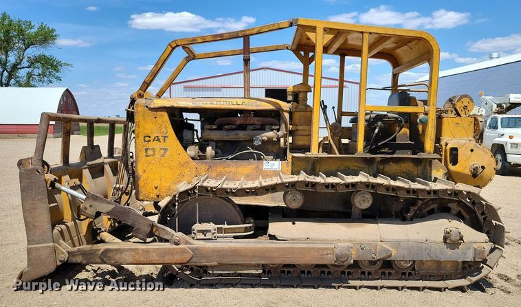 image for item EA2449 1951 Caterpillar D7 dozer