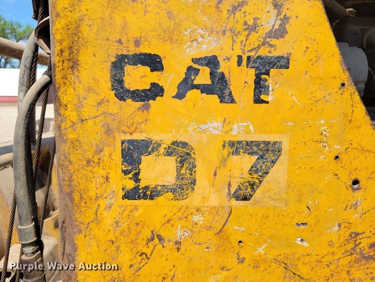 image for item EA2449 1951 Caterpillar D7 dozer
