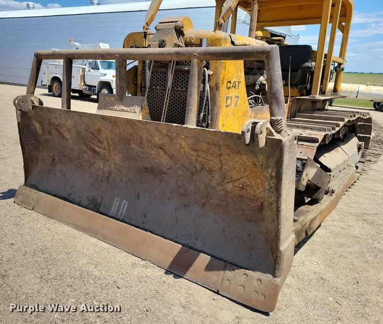 image for item EA2449 1951 Caterpillar D7 dozer