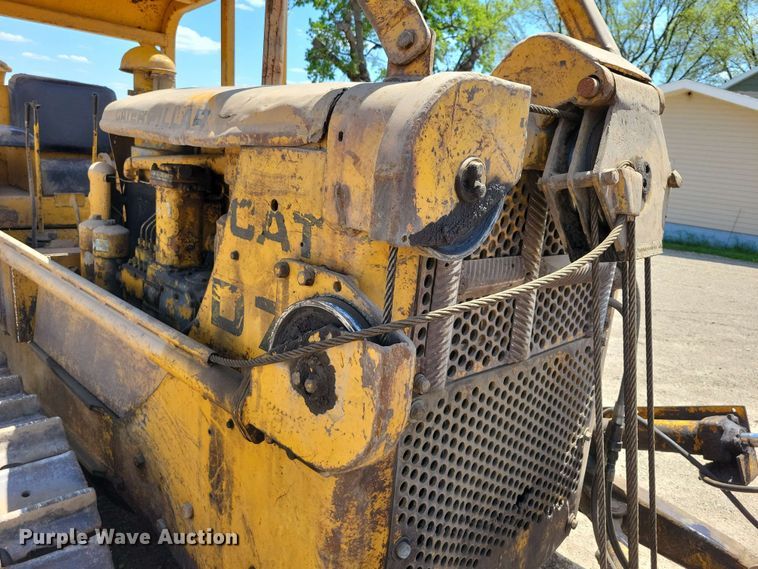 image for item EA2449 1951 Caterpillar D7 dozer
