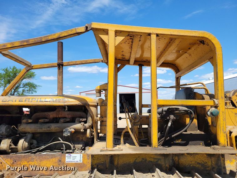 image for item EA2449 1951 Caterpillar D7 dozer
