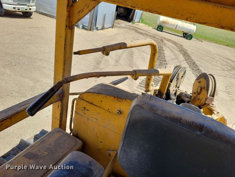 image for item EA2449 1951 Caterpillar D7 dozer