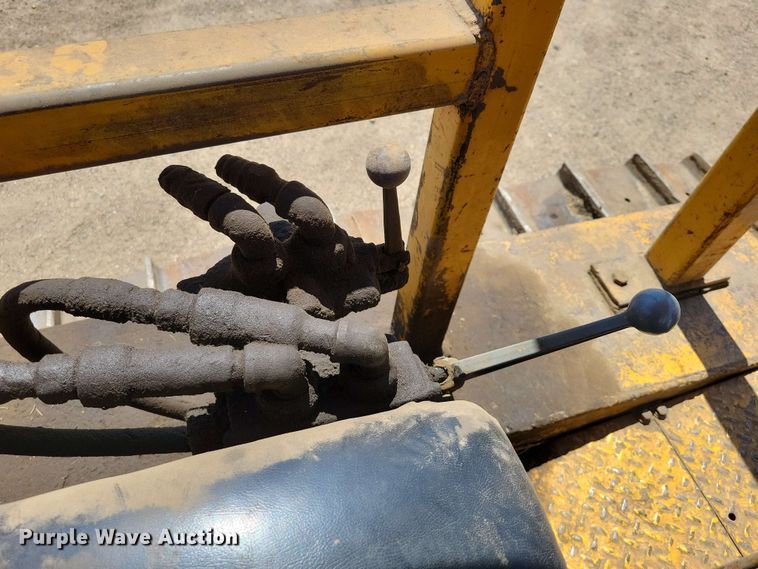 image for item EA2449 1951 Caterpillar D7 dozer