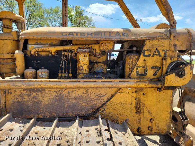 image for item EA2449 1951 Caterpillar D7 dozer